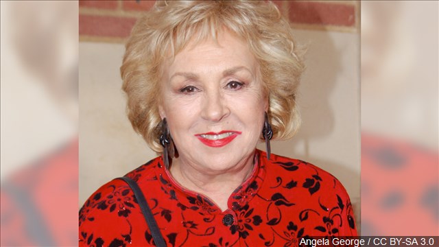 'Everybody Loves Raymond' star Doris Roberts dies at 90